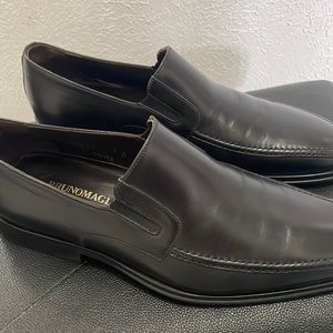 🚨💥🔥FLASH SALE🔥💥🚨Bruno Magli Raging authentic black leather.
